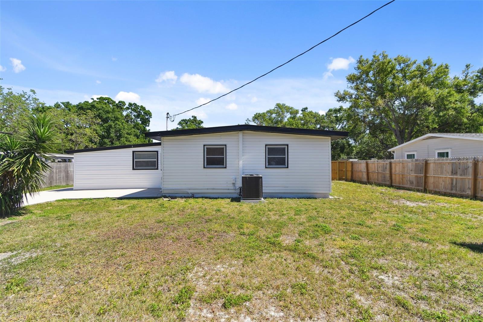 7520 ORPINE DR N, ST PETERSBURG, FL, 33702