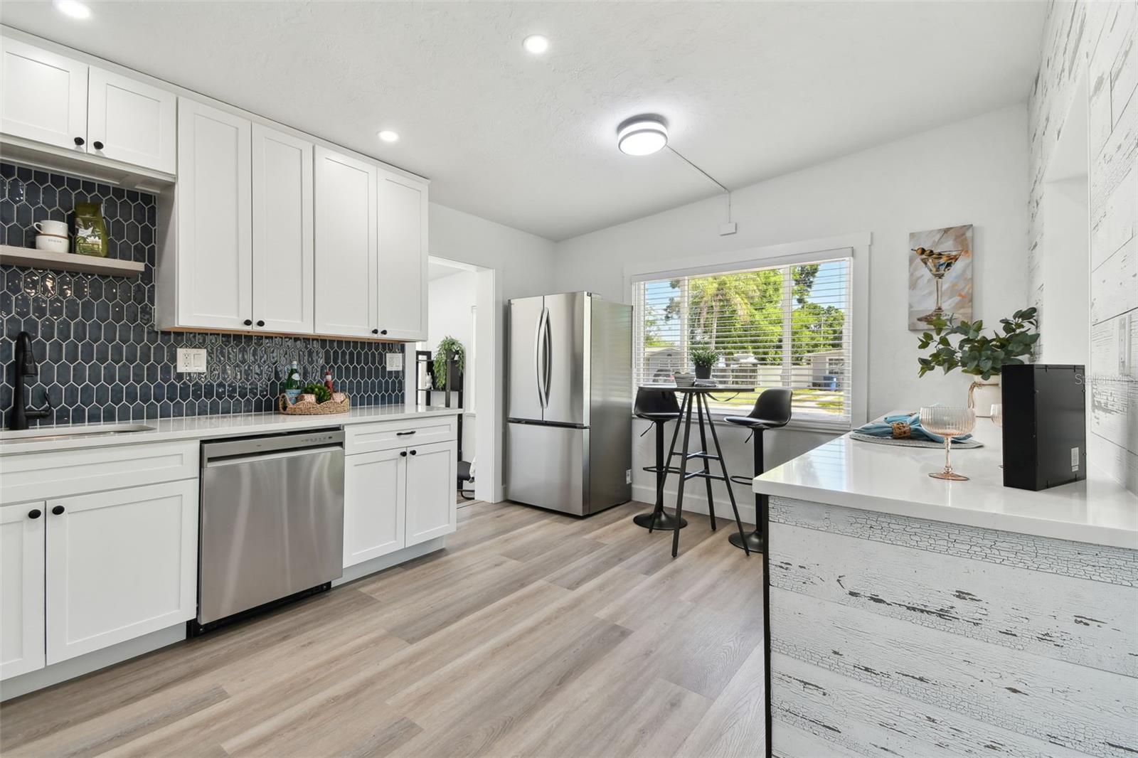 7520 ORPINE DR N, ST PETERSBURG, FL, 33702