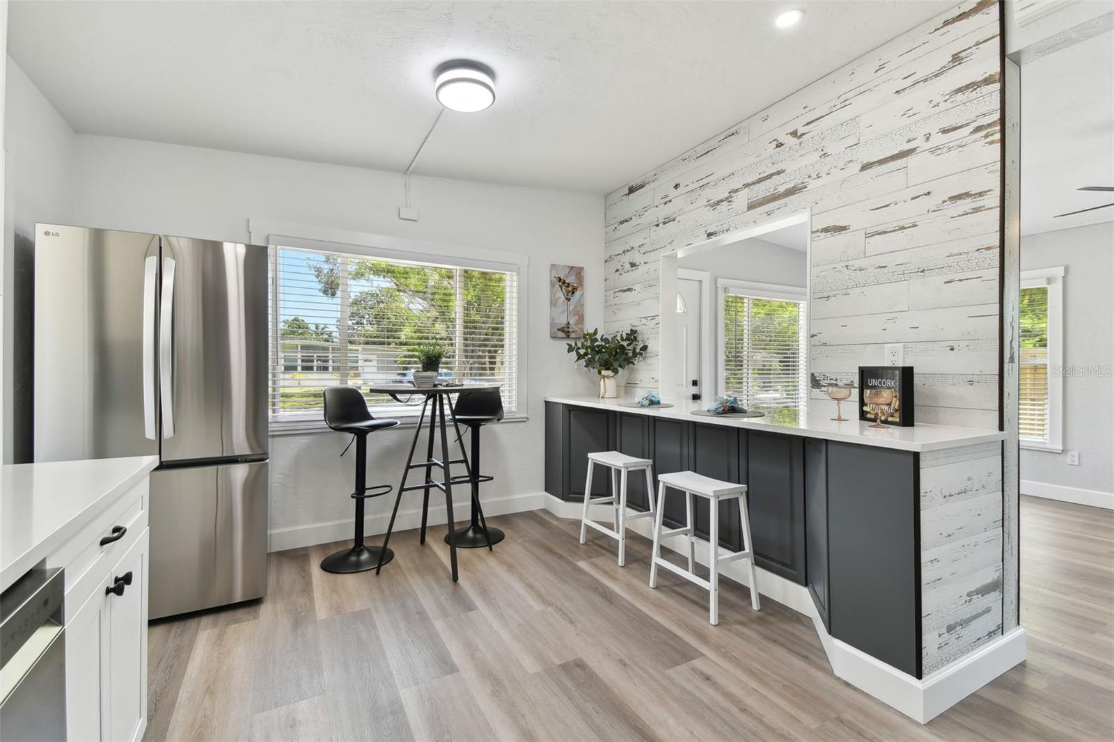 7520 ORPINE DR N, ST PETERSBURG, FL, 33702