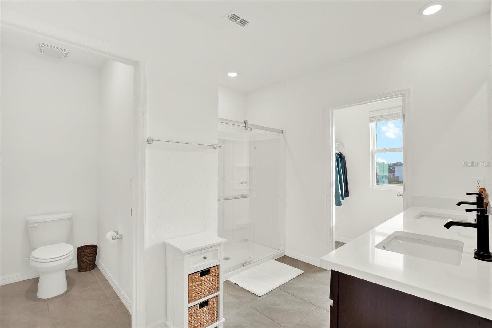 5851 HALEWOOD WAY, WESLEY CHAPEL, FL, 33545