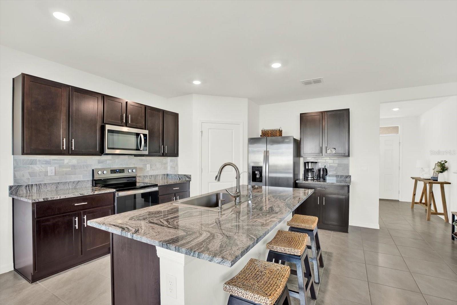 5851 HALEWOOD WAY, WESLEY CHAPEL, FL, 33545