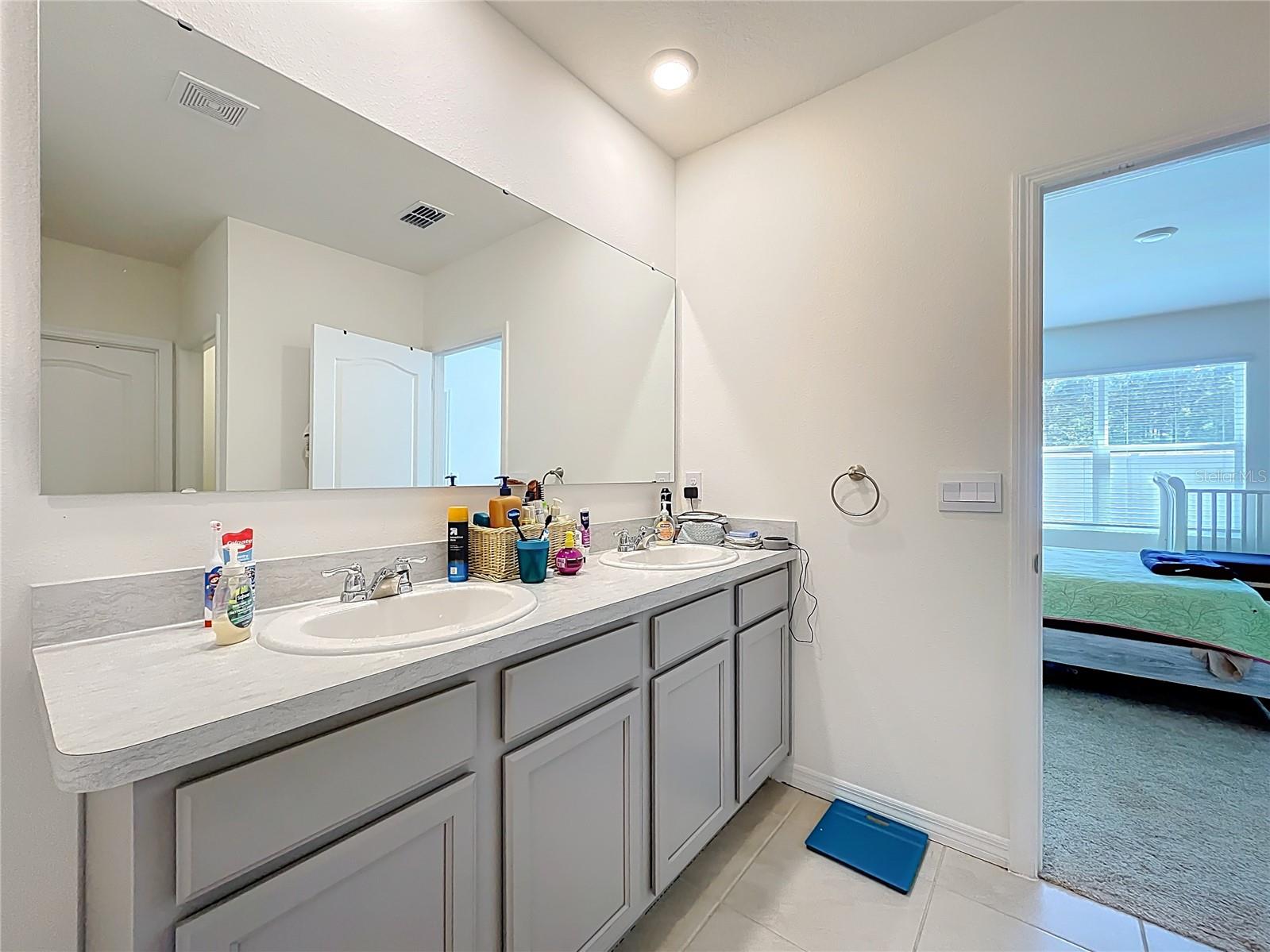 1828 HENIN CIR, TAVARES, FL, 32778