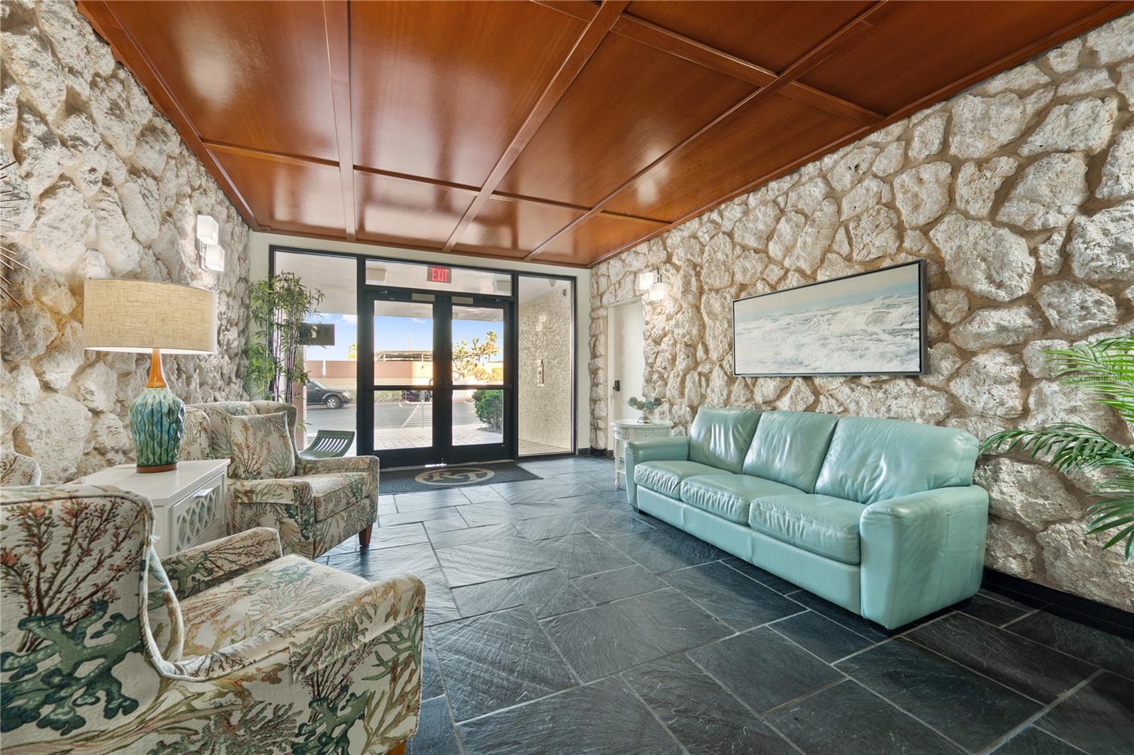 17920 GULF BLVD #2004, REDINGTON SHORES, FL, 33708