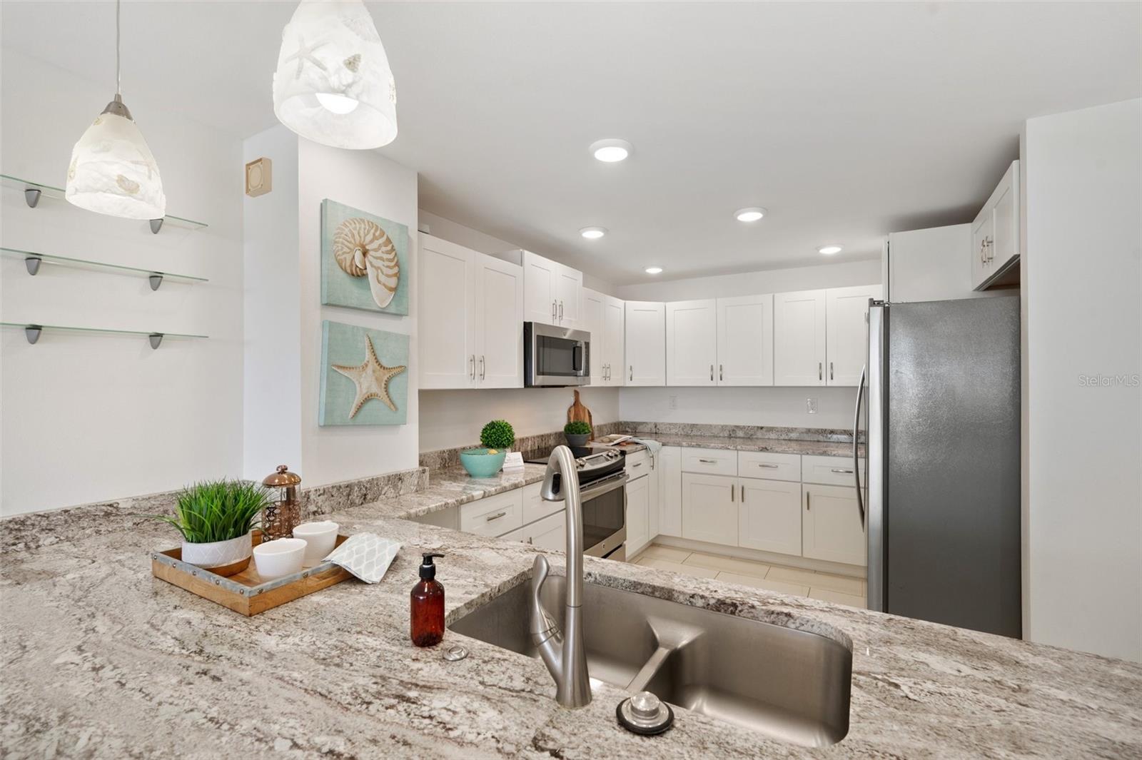 17920 GULF BLVD #2004, REDINGTON SHORES, FL, 33708