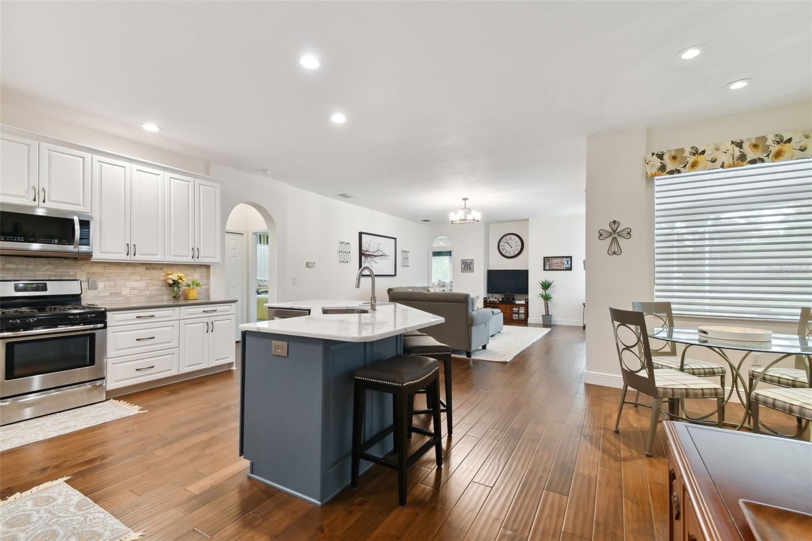 2159 WARWICK DR, OLDSMAR, FL, 34677