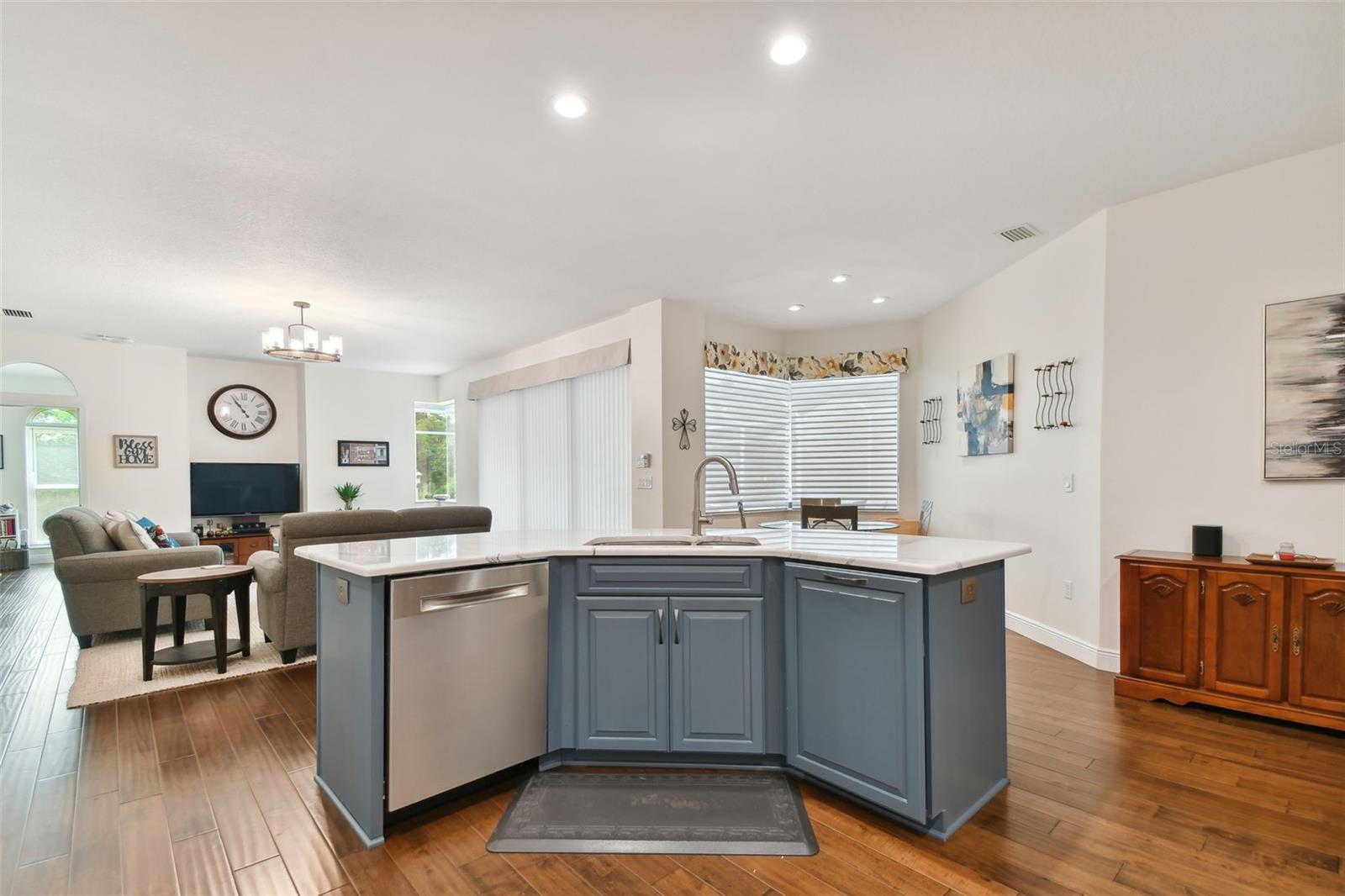 2159 WARWICK DR, OLDSMAR, FL, 34677