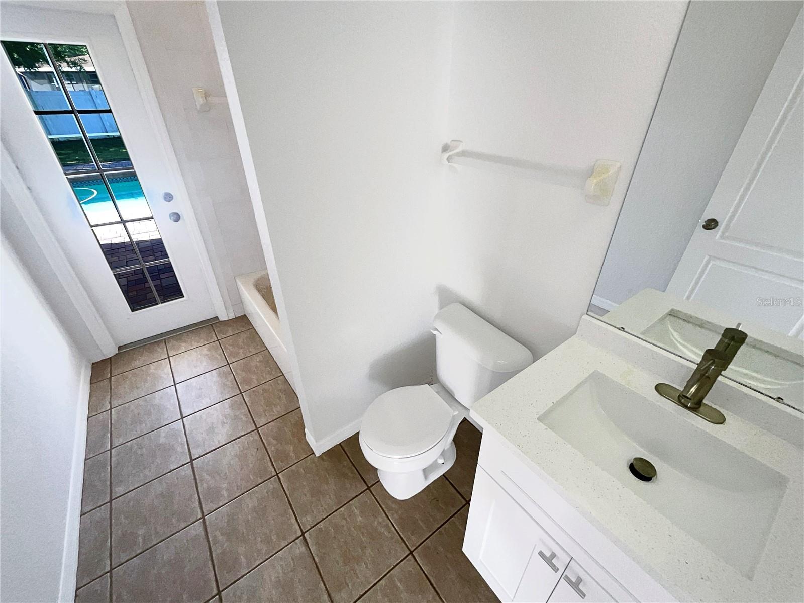 2317 VALRICO FOREST DR, VALRICO, FL, 33594