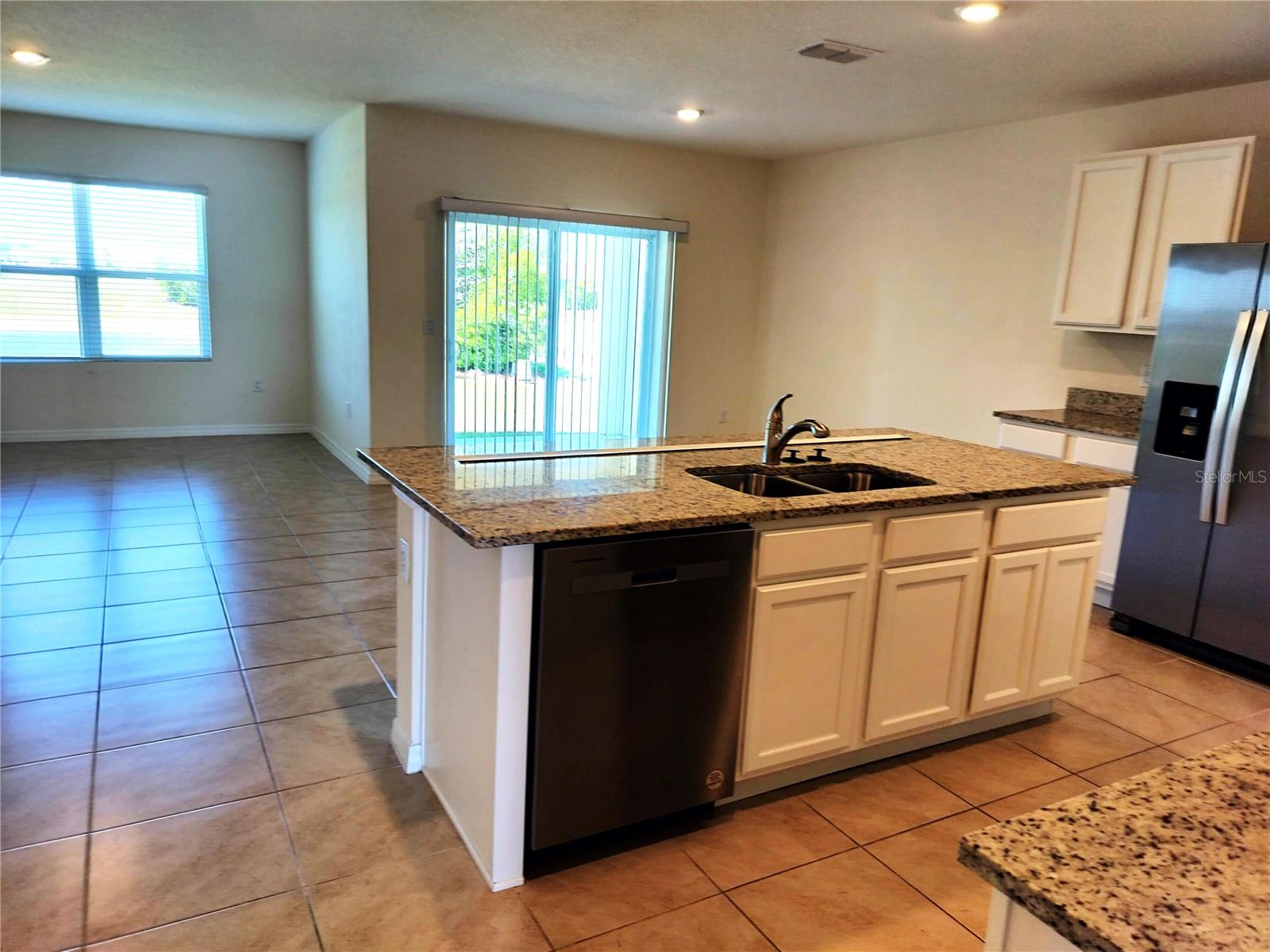 405 NOBLE AVE, DAVENPORT, FL, 33837