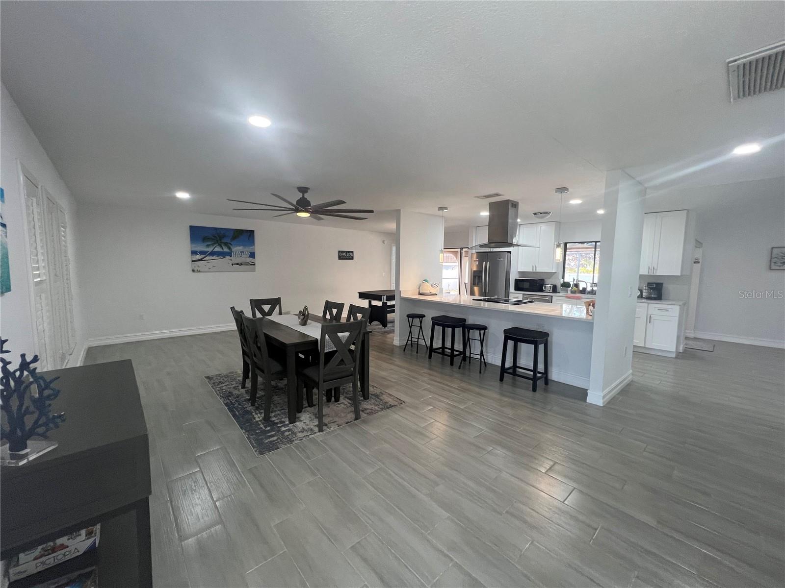 176 N WATERWAY DR NW, PORT CHARLOTTE, FL, 33952