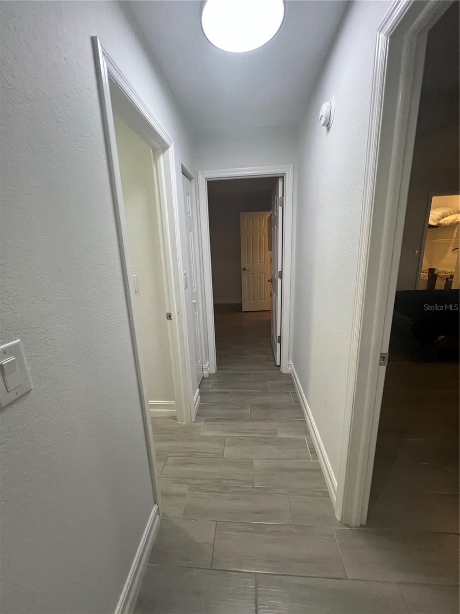 176 N WATERWAY DR NW, PORT CHARLOTTE, FL, 33952