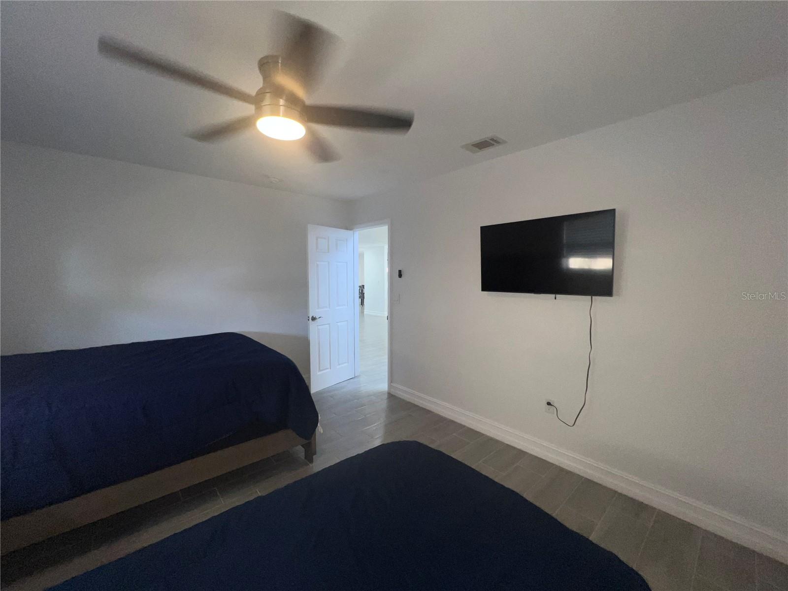 176 N WATERWAY DR NW, PORT CHARLOTTE, FL, 33952
