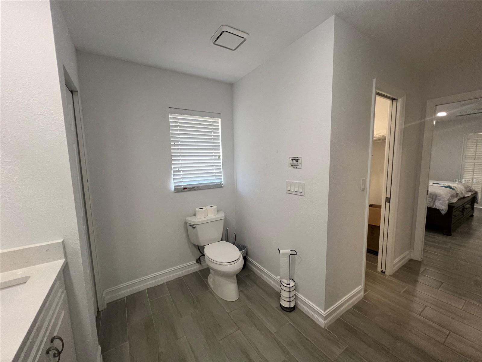 176 N WATERWAY DR NW, PORT CHARLOTTE, FL, 33952