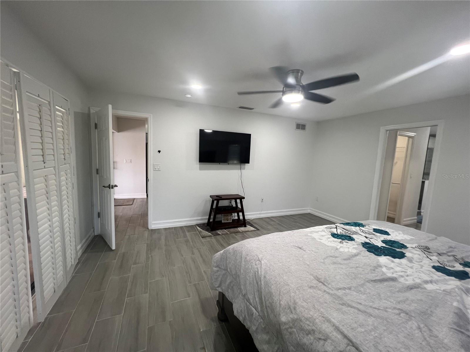 176 N WATERWAY DR NW, PORT CHARLOTTE, FL, 33952