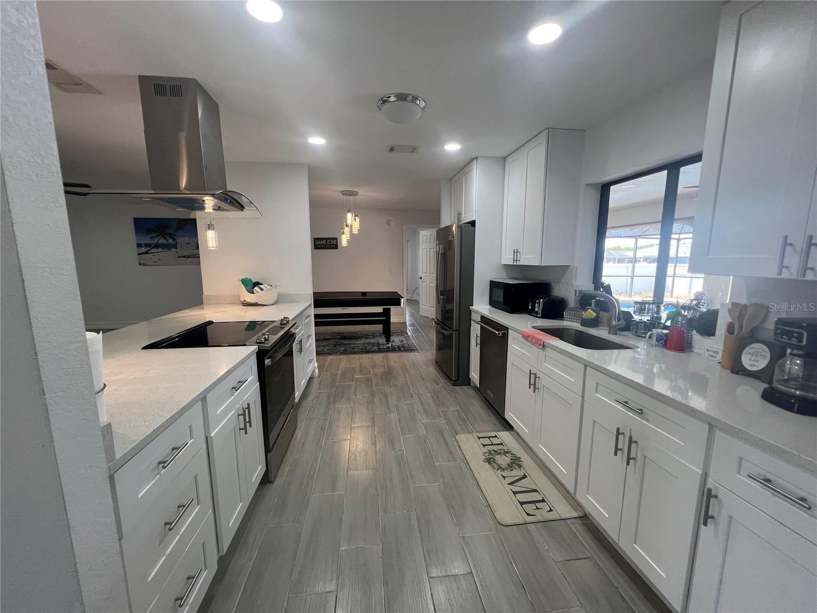 176 N WATERWAY DR NW, PORT CHARLOTTE, FL, 33952