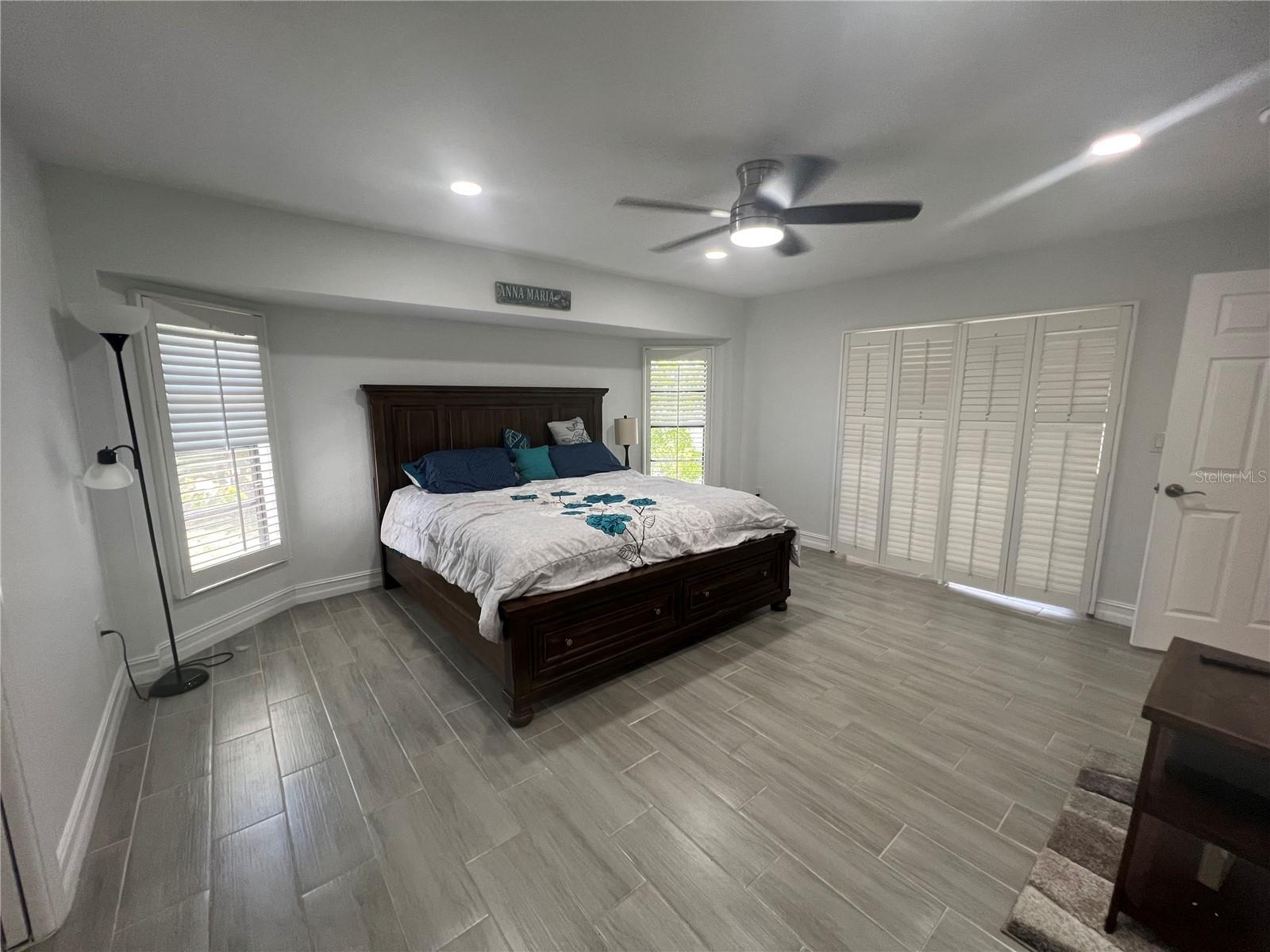 176 N WATERWAY DR NW, PORT CHARLOTTE, FL, 33952