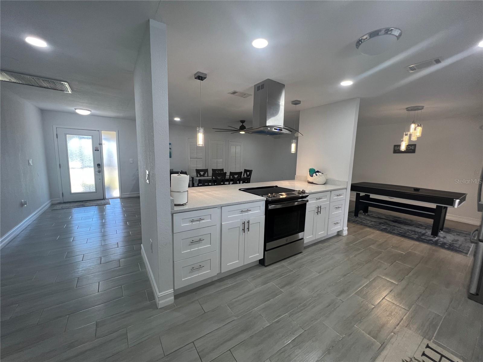 176 N WATERWAY DR NW, PORT CHARLOTTE, FL, 33952