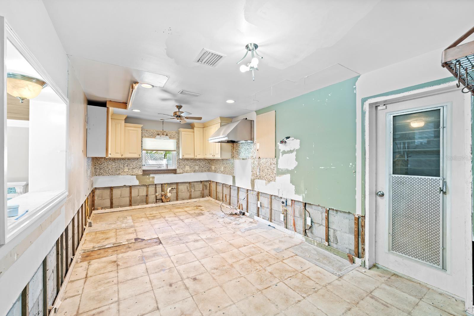 219 RIALTO WAY NE, ST PETERSBURG, FL, 33704