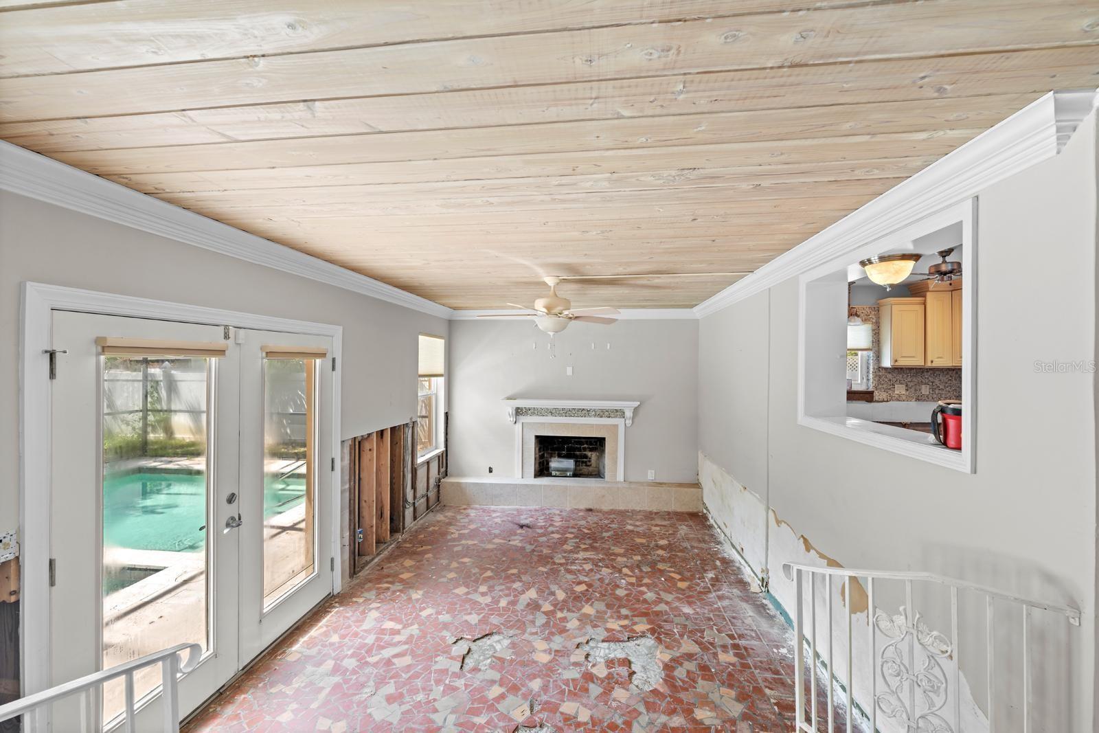 219 RIALTO WAY NE, ST PETERSBURG, FL, 33704