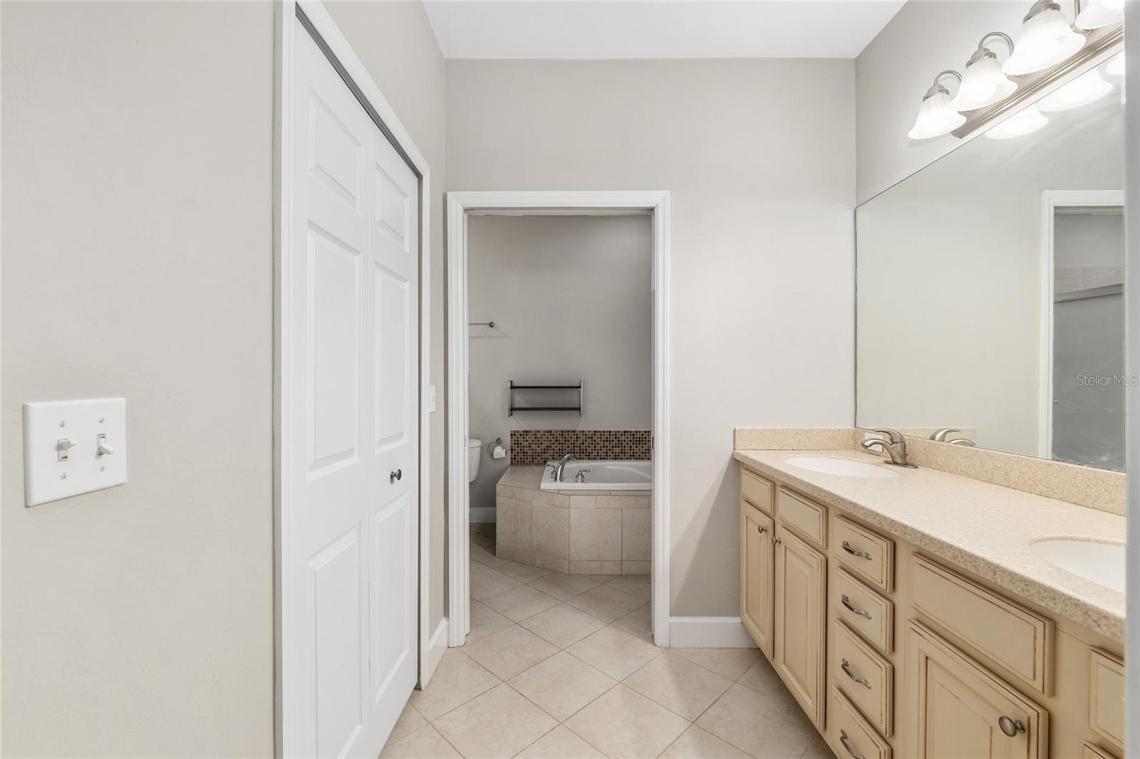 12705 NW 11TH PL, NEWBERRY, FL, 32669