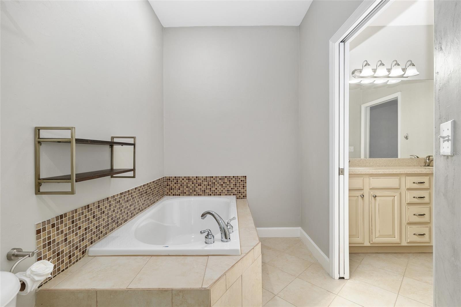 12705 NW 11TH PL, NEWBERRY, FL, 32669