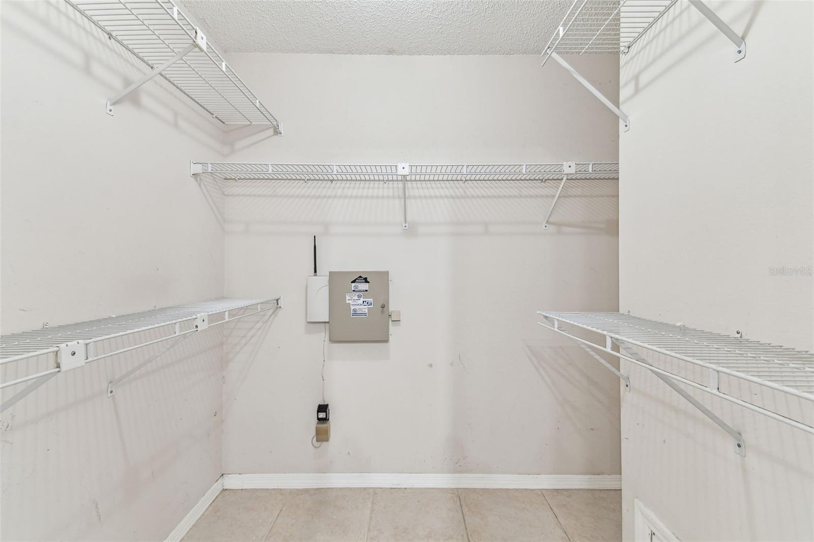 1005 W POWHATAN AVE, TAMPA, FL, 33603