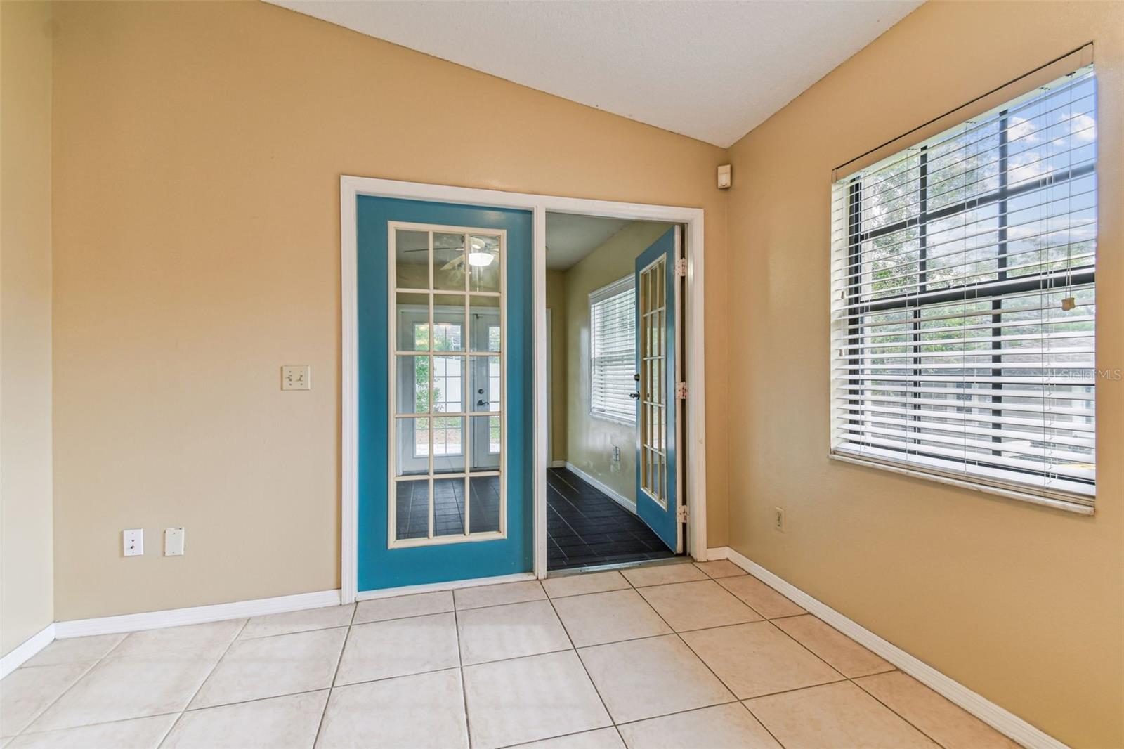 1005 W POWHATAN AVE, TAMPA, FL, 33603