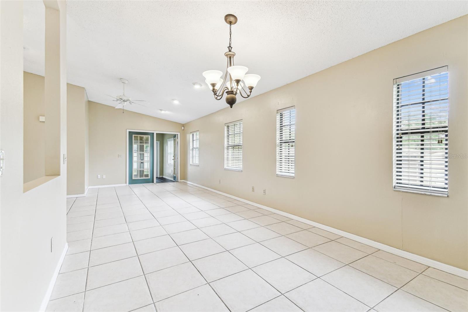 1005 W POWHATAN AVE, TAMPA, FL, 33603