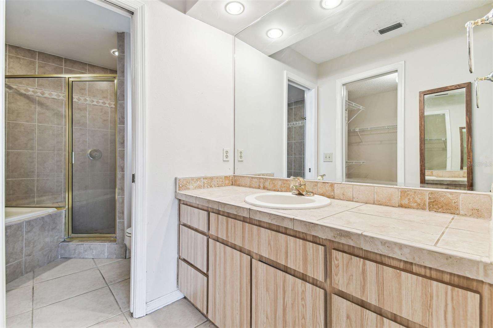 1005 W POWHATAN AVE, TAMPA, FL, 33603