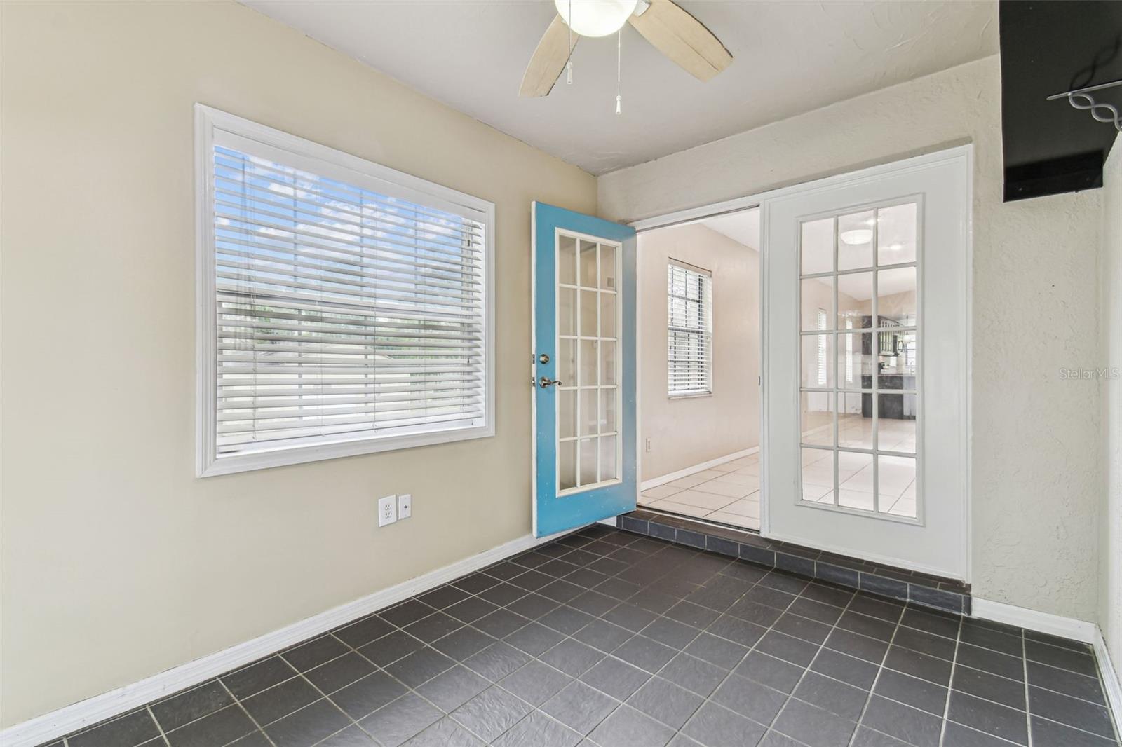 1005 W POWHATAN AVE, TAMPA, FL, 33603
