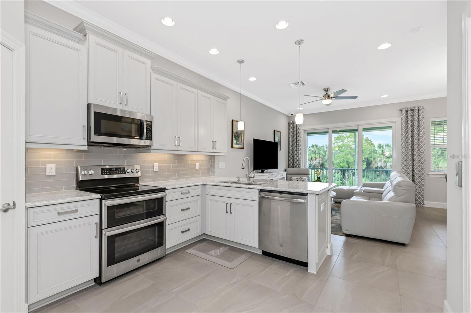 4111 ROCKY SHORES DR, TAMPA, FL, 33634