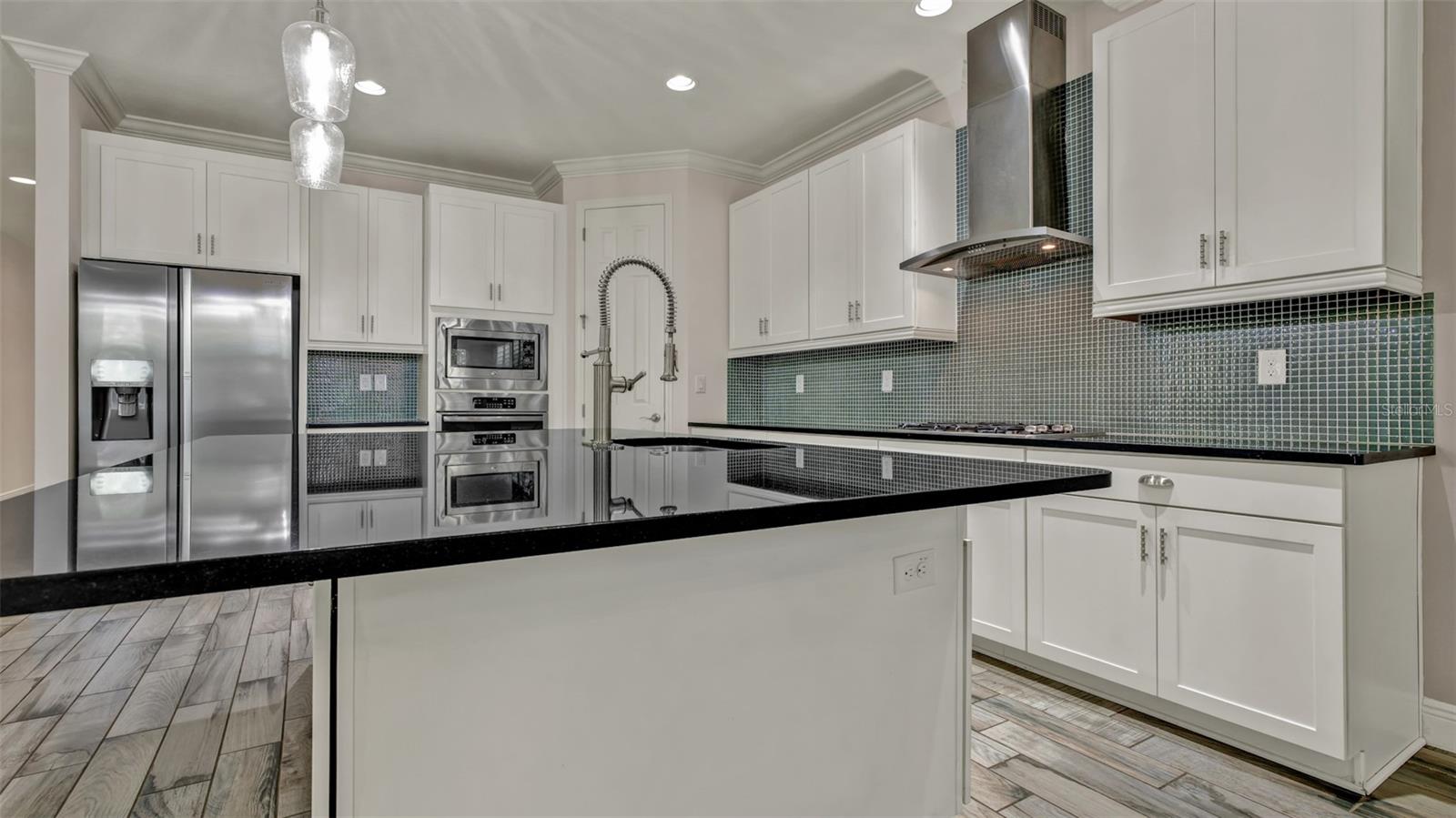 524 WINTERSIDE DR, APOLLO BEACH, FL, 33572