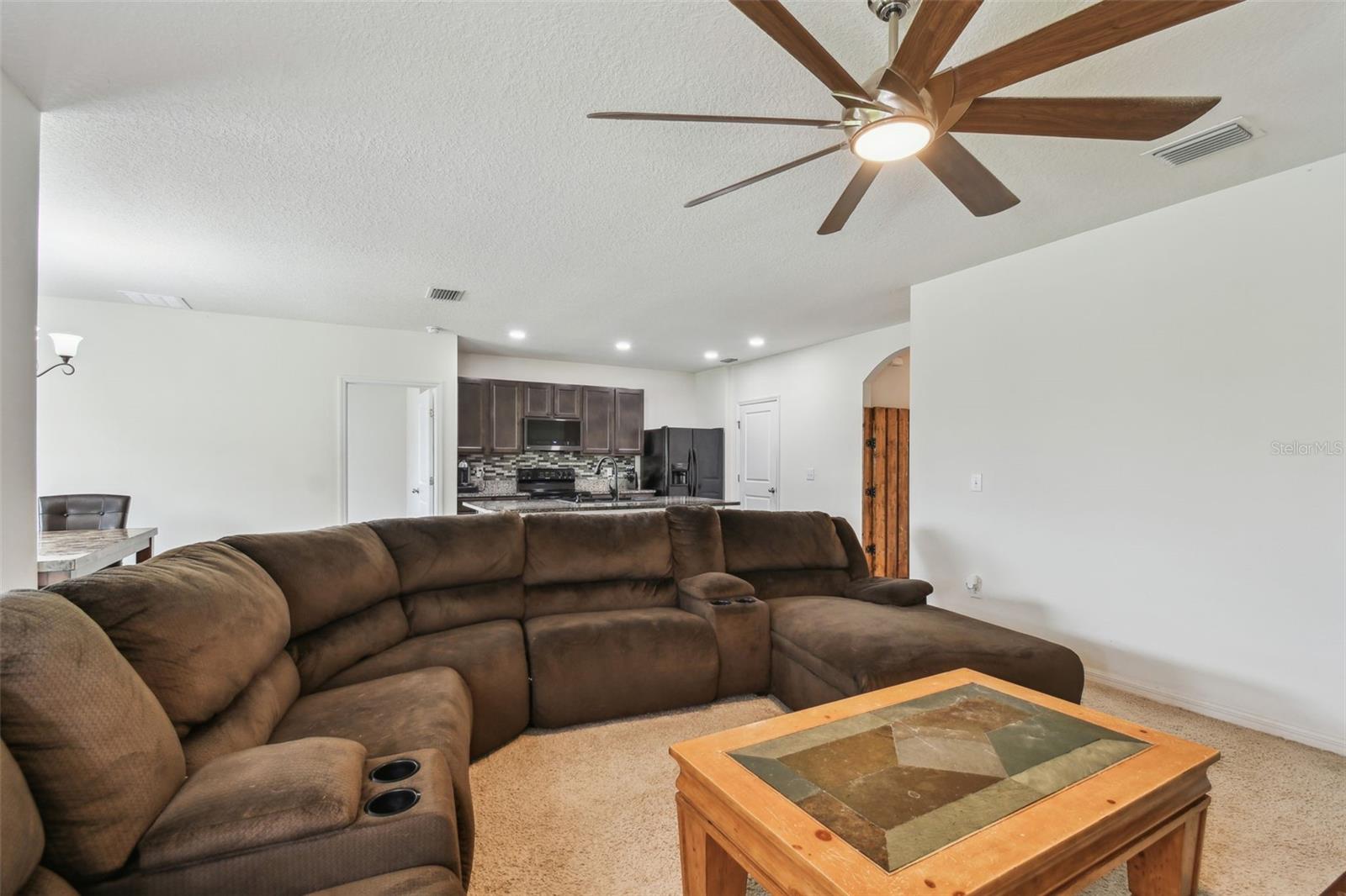 6882 SILVERADO RANCH BLVD, ZEPHYRHILLS, FL, 33541