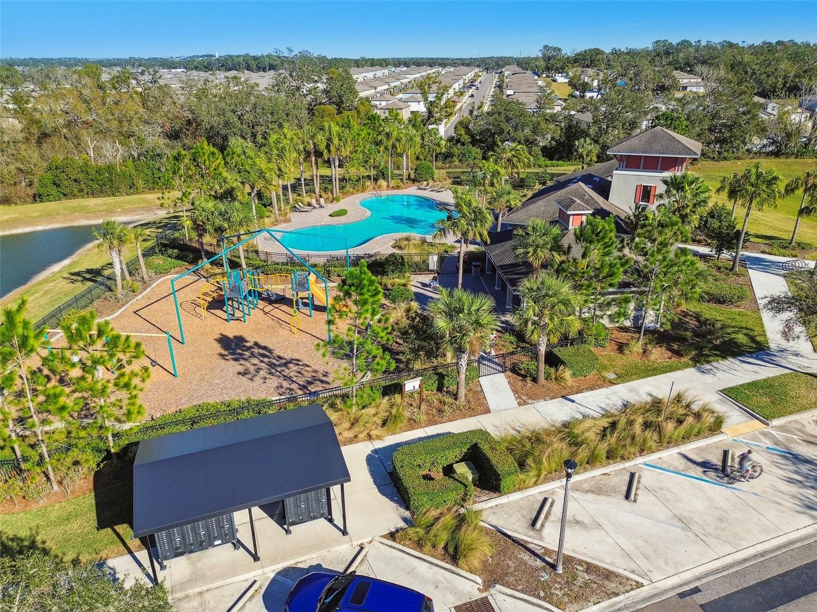 6882 SILVERADO RANCH BLVD, ZEPHYRHILLS, FL, 33541