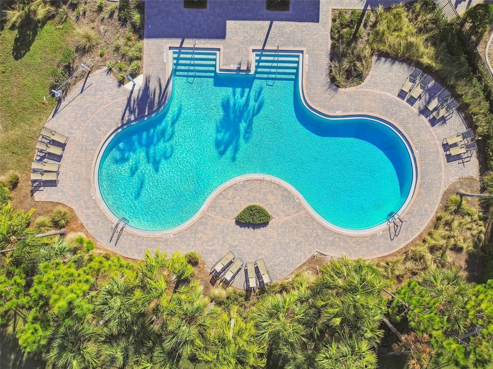 6882 SILVERADO RANCH BLVD, ZEPHYRHILLS, FL, 33541