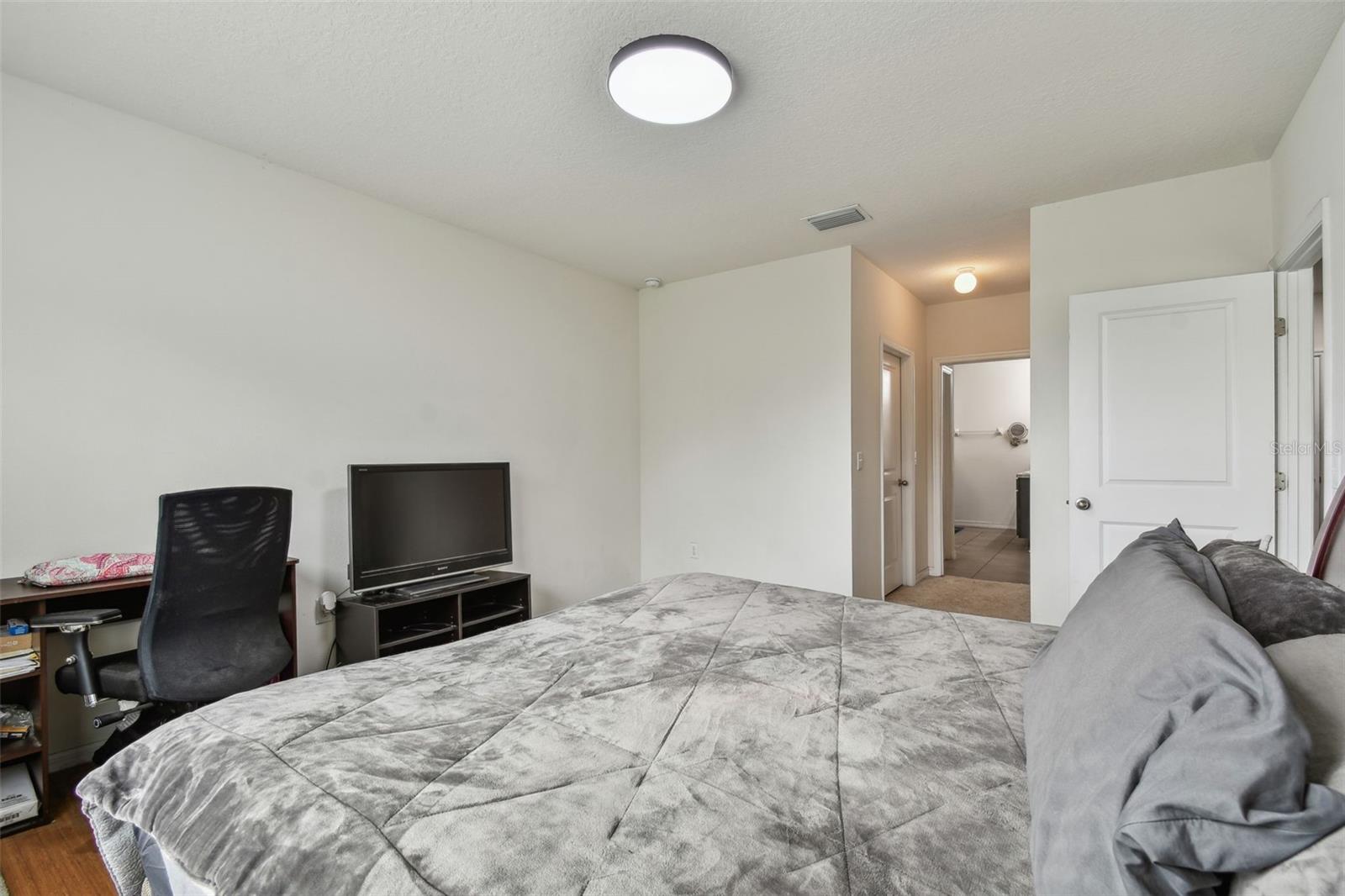 6882 SILVERADO RANCH BLVD, ZEPHYRHILLS, FL, 33541