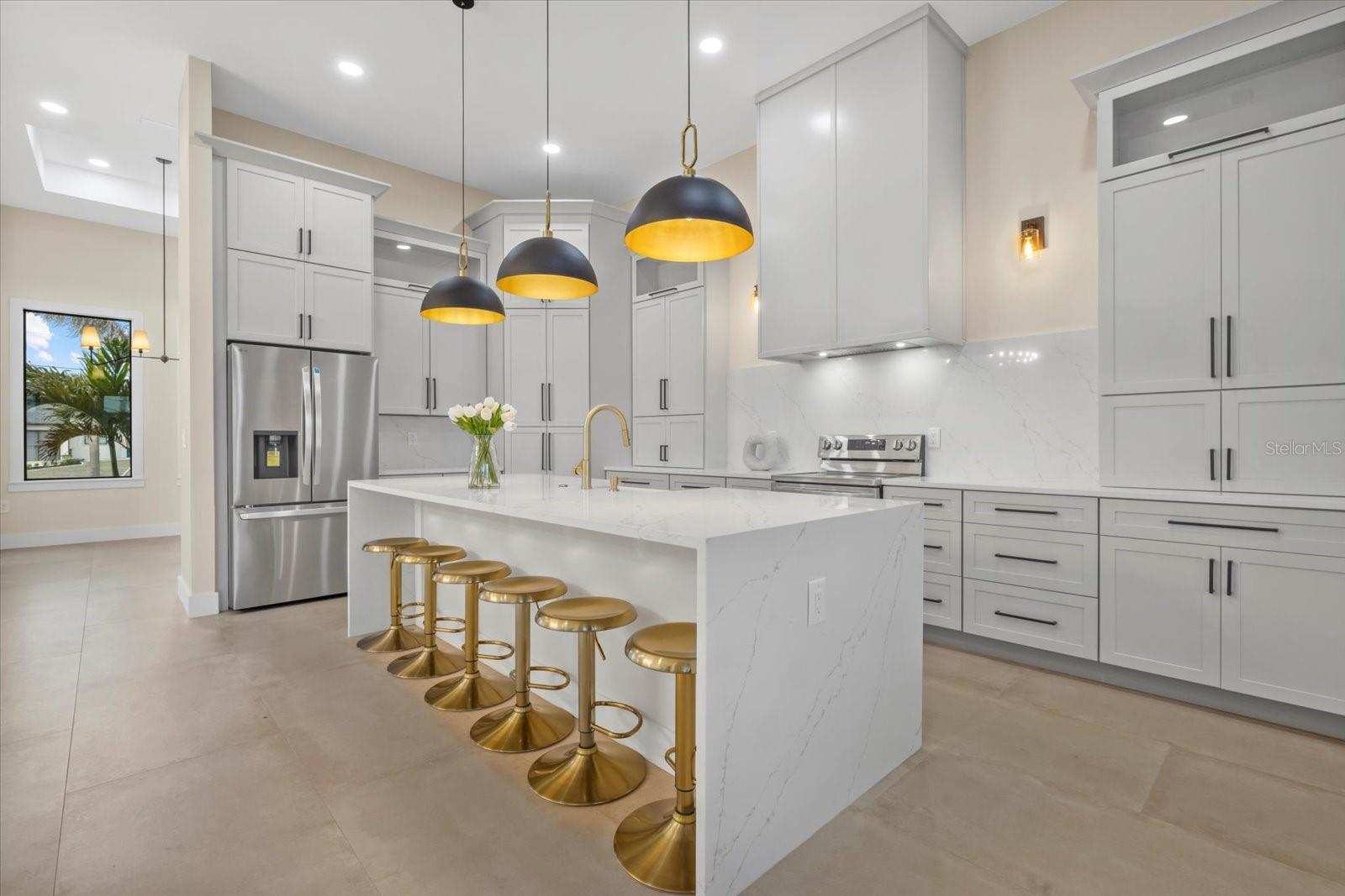 193 ROTONDA BLVD N, ROTONDA WEST, FL, 33947