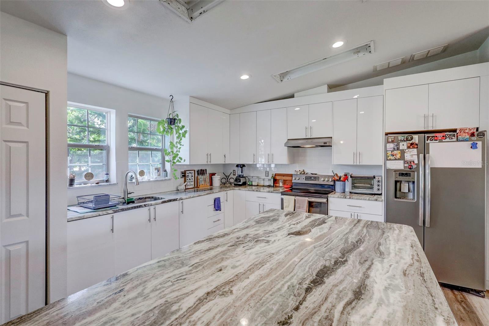 2425 21ST ST #B, SARASOTA, FL, 34234