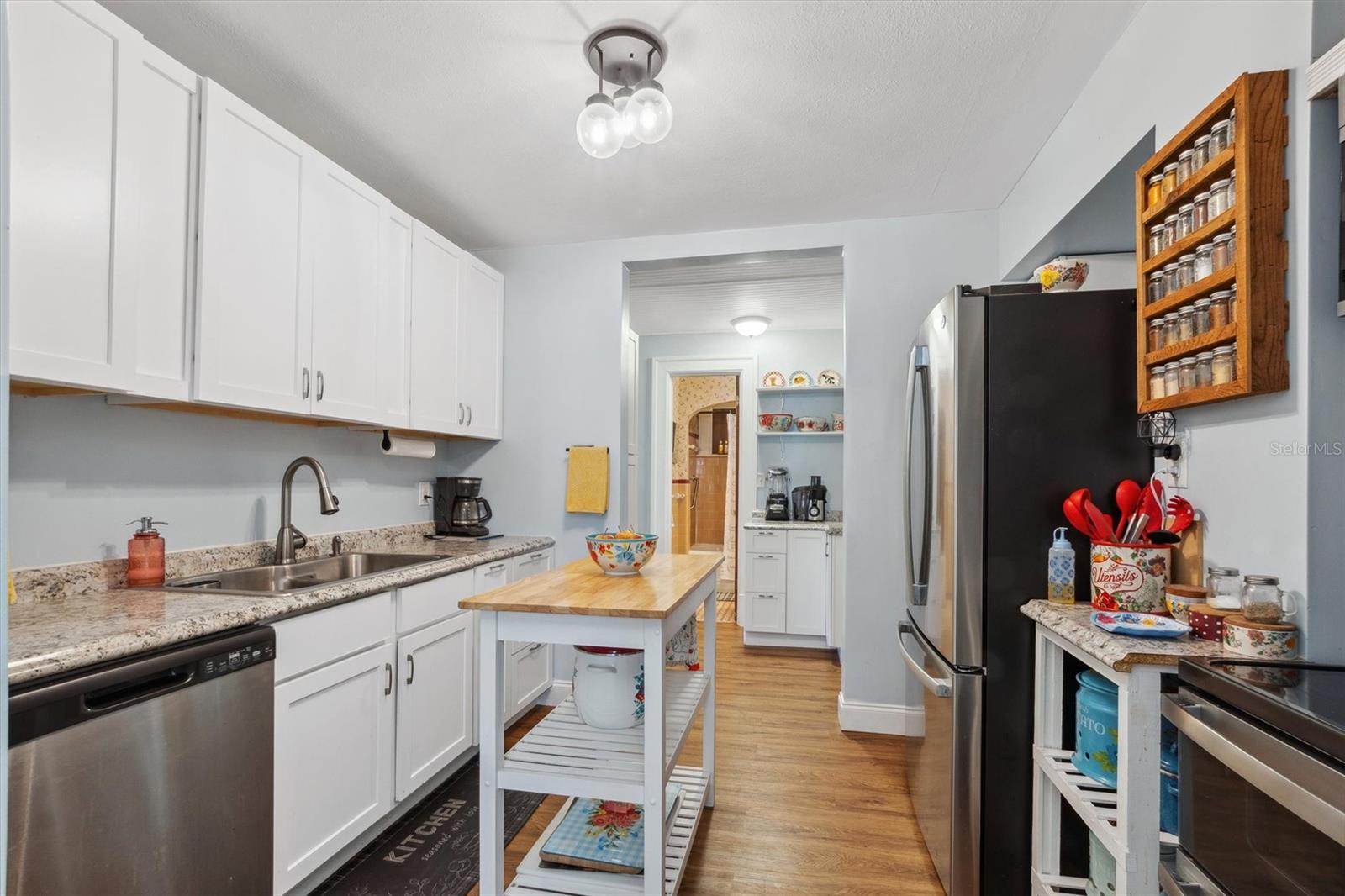 432 E JOHNSON AVE, LAKE WALES, FL, 33853