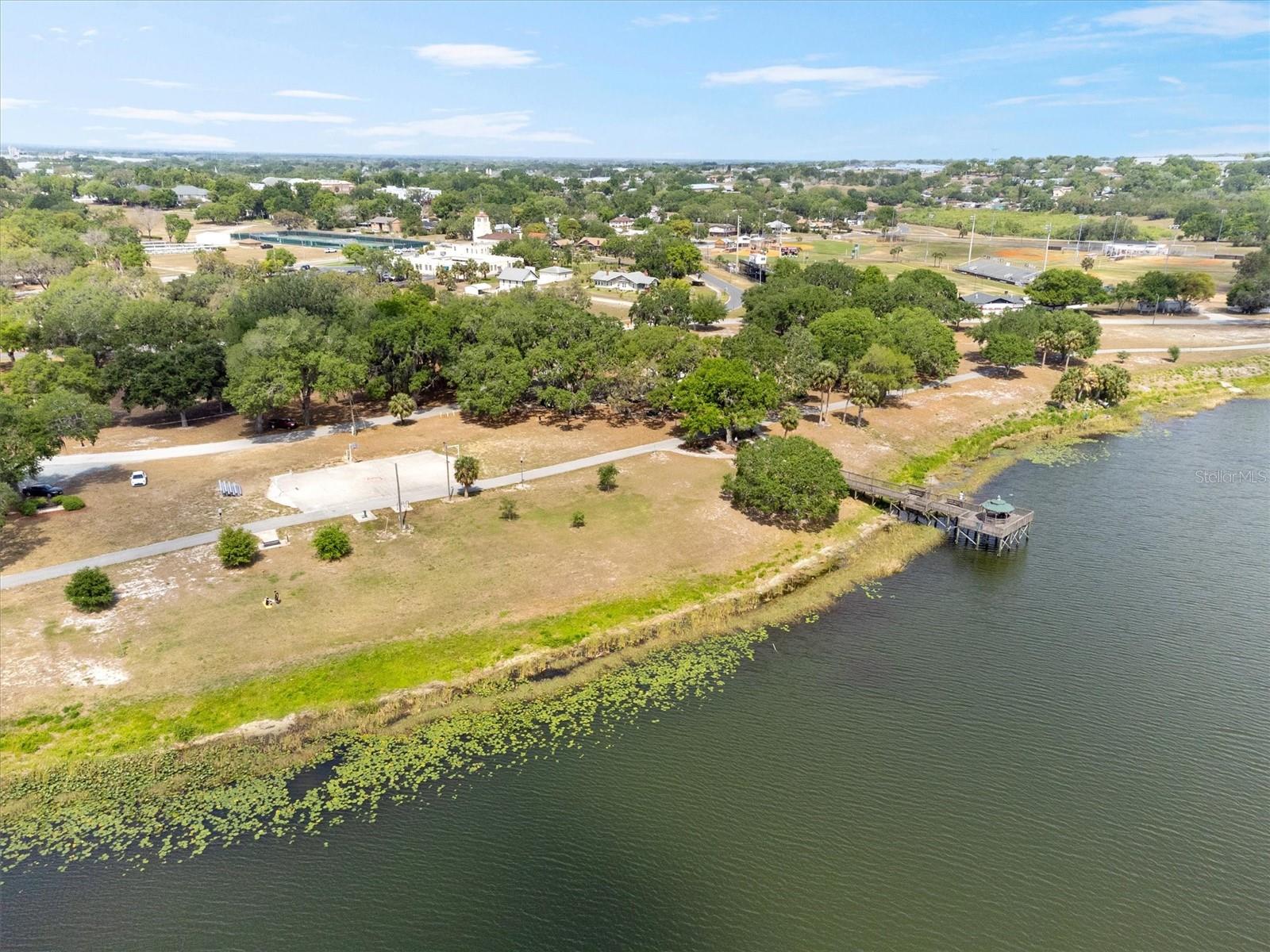 432 E JOHNSON AVE, LAKE WALES, FL, 33853