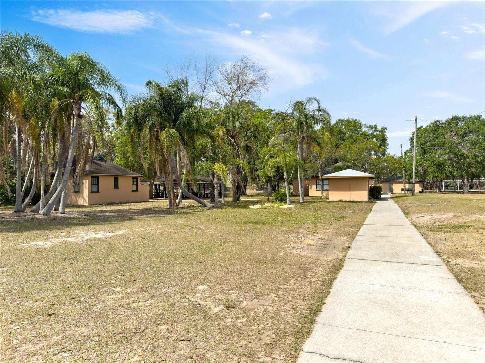 432 E JOHNSON AVE, LAKE WALES, FL, 33853