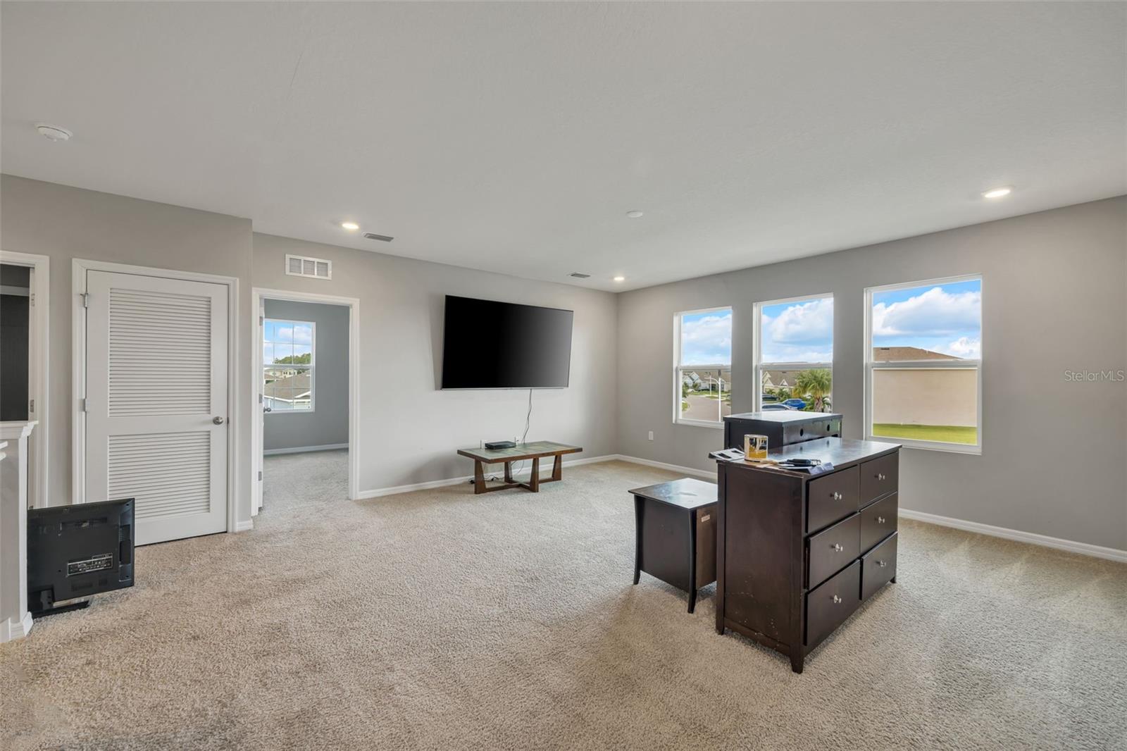 8277 BOWER BASS CIR, WESLEY CHAPEL, FL, 33545
