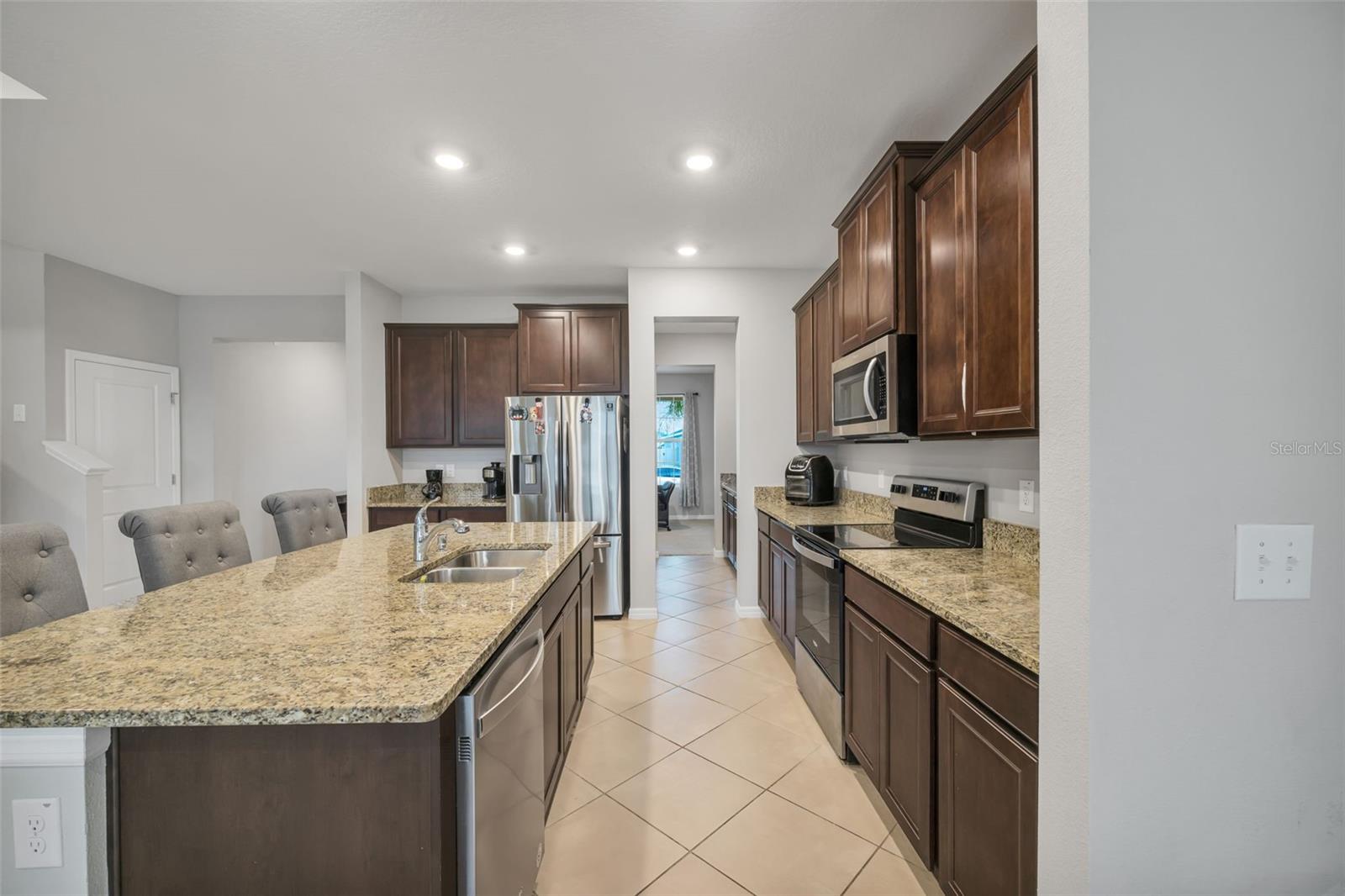 8277 BOWER BASS CIR, WESLEY CHAPEL, FL, 33545