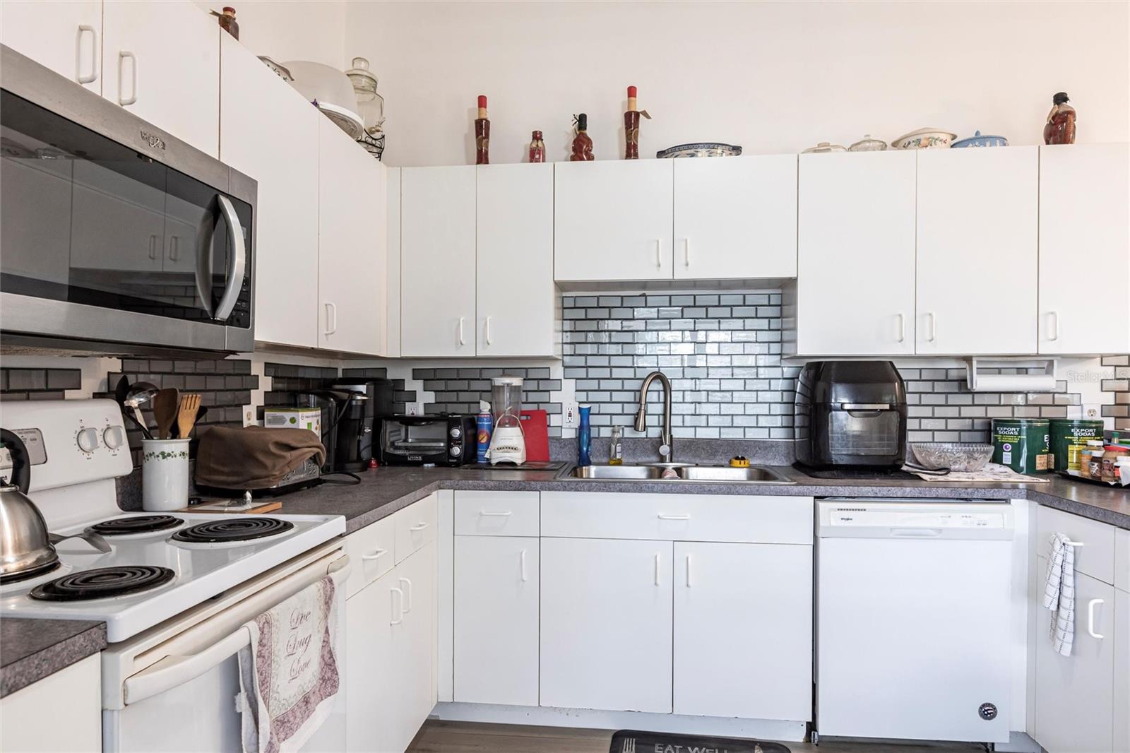 1721 NICOLLETT AVE, NORTH PORT, FL, 34286