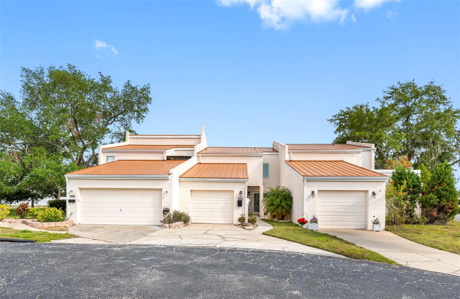 4316 SUNRAY CT #34, TAMPA, FL, 33615