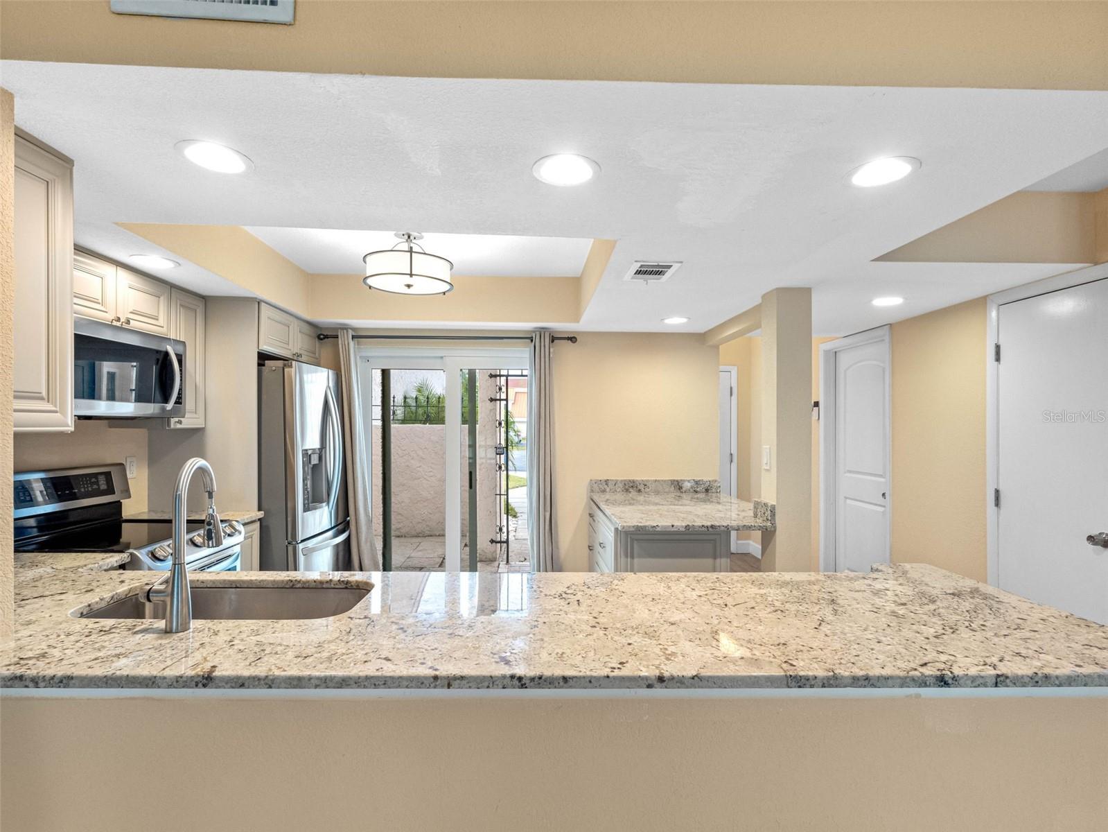 4316 SUNRAY CT #34, TAMPA, FL, 33615