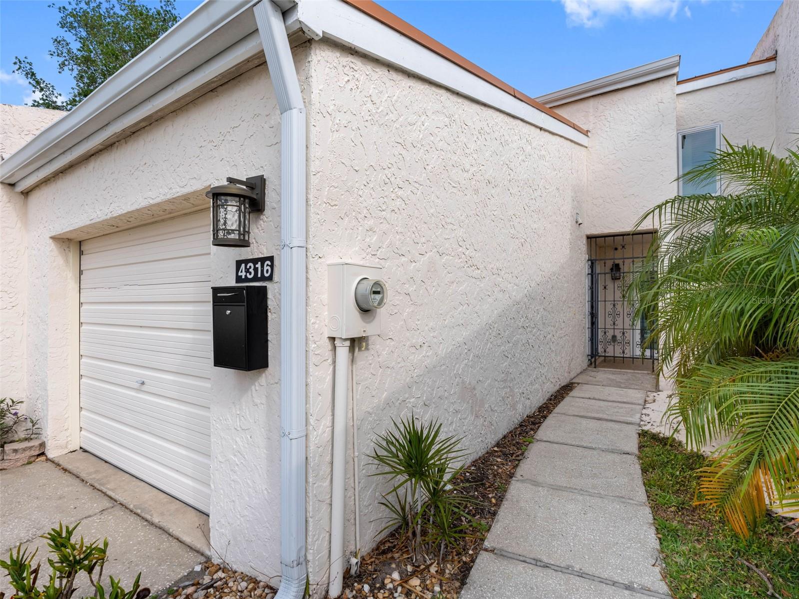 4316 SUNRAY CT #34, TAMPA, FL, 33615