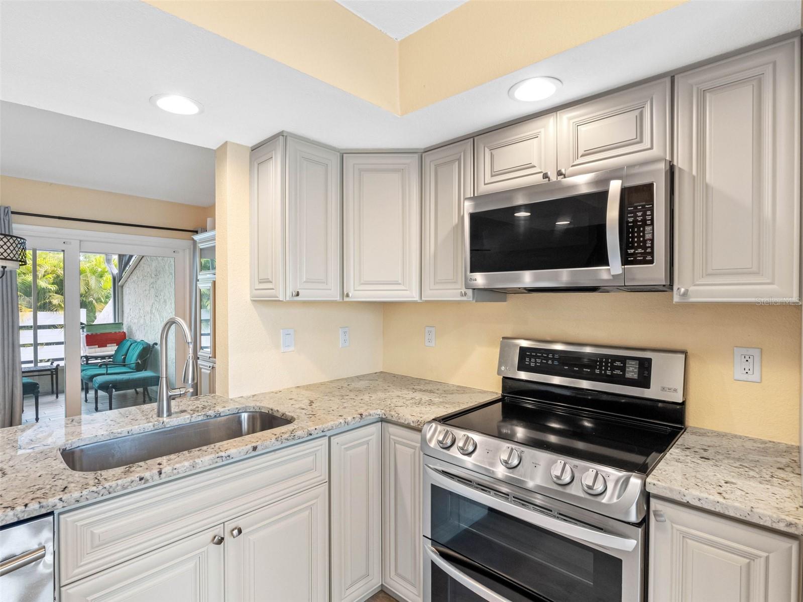 4316 SUNRAY CT #34, TAMPA, FL, 33615