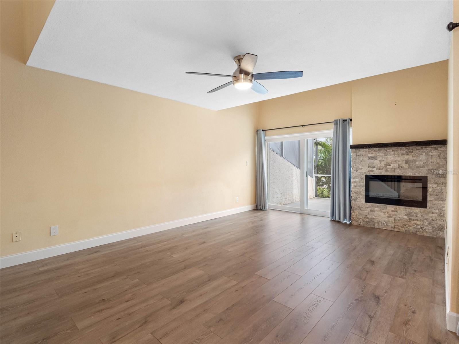 4316 SUNRAY CT #34, TAMPA, FL, 33615