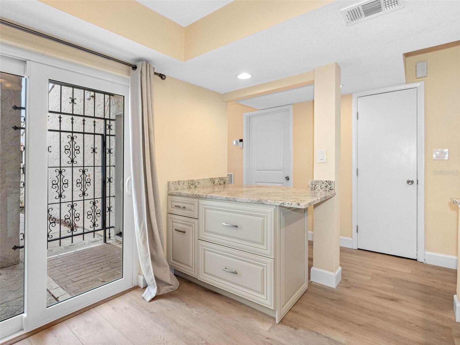 4316 SUNRAY CT #34, TAMPA, FL, 33615