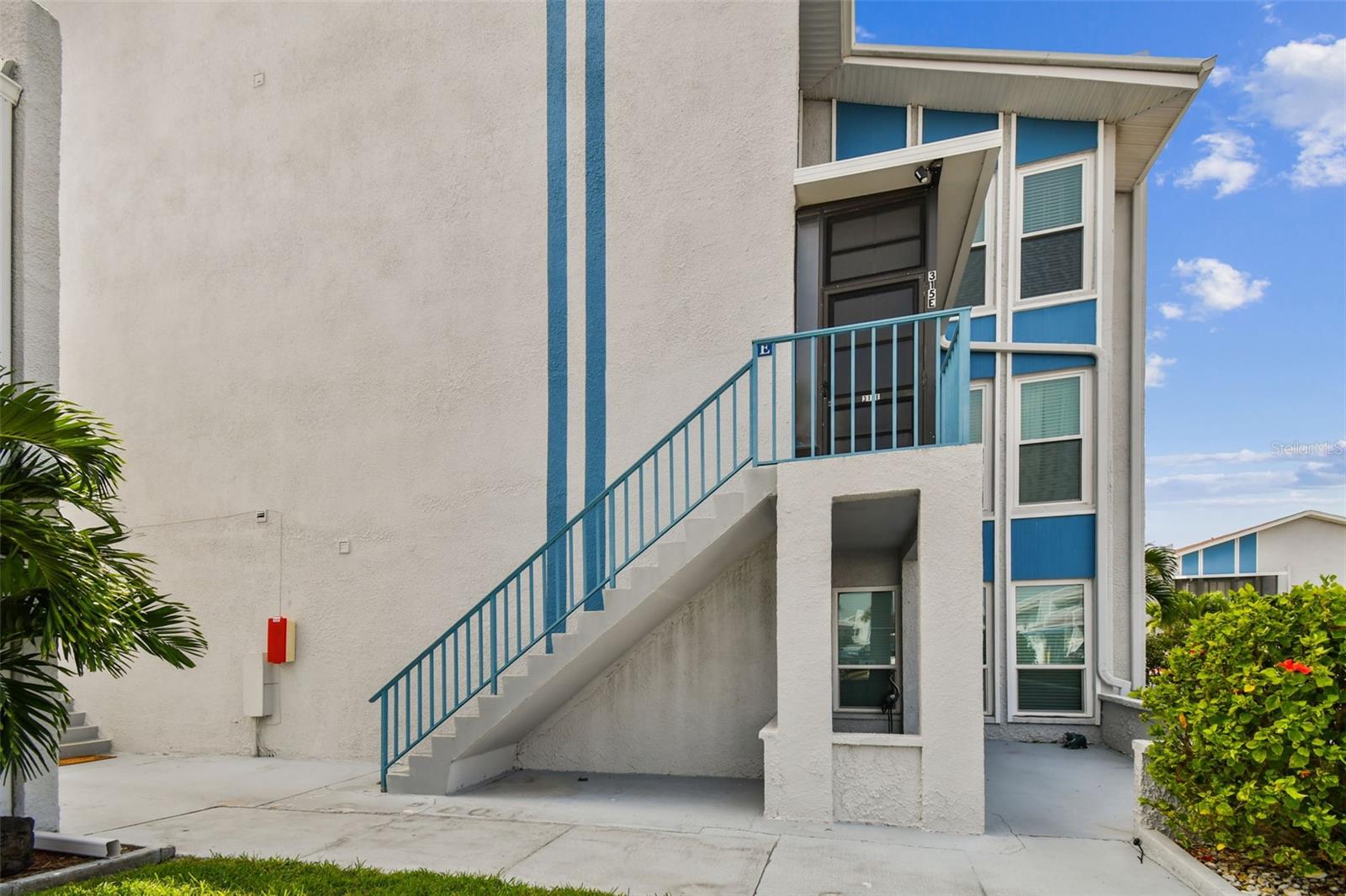 315 MEDALLION BLVD #E, MADEIRA BEACH, FL, 33708
